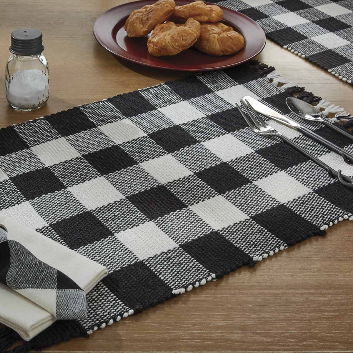 Wicklow Check Table Runner - Black & Cream 36" Park Designs