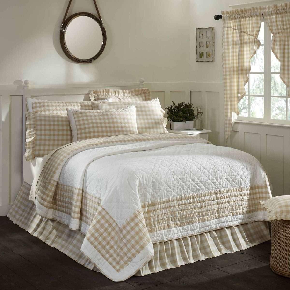 Annie Buffalo Tan Check Queen Quilt 90Wx90L VHC Brands