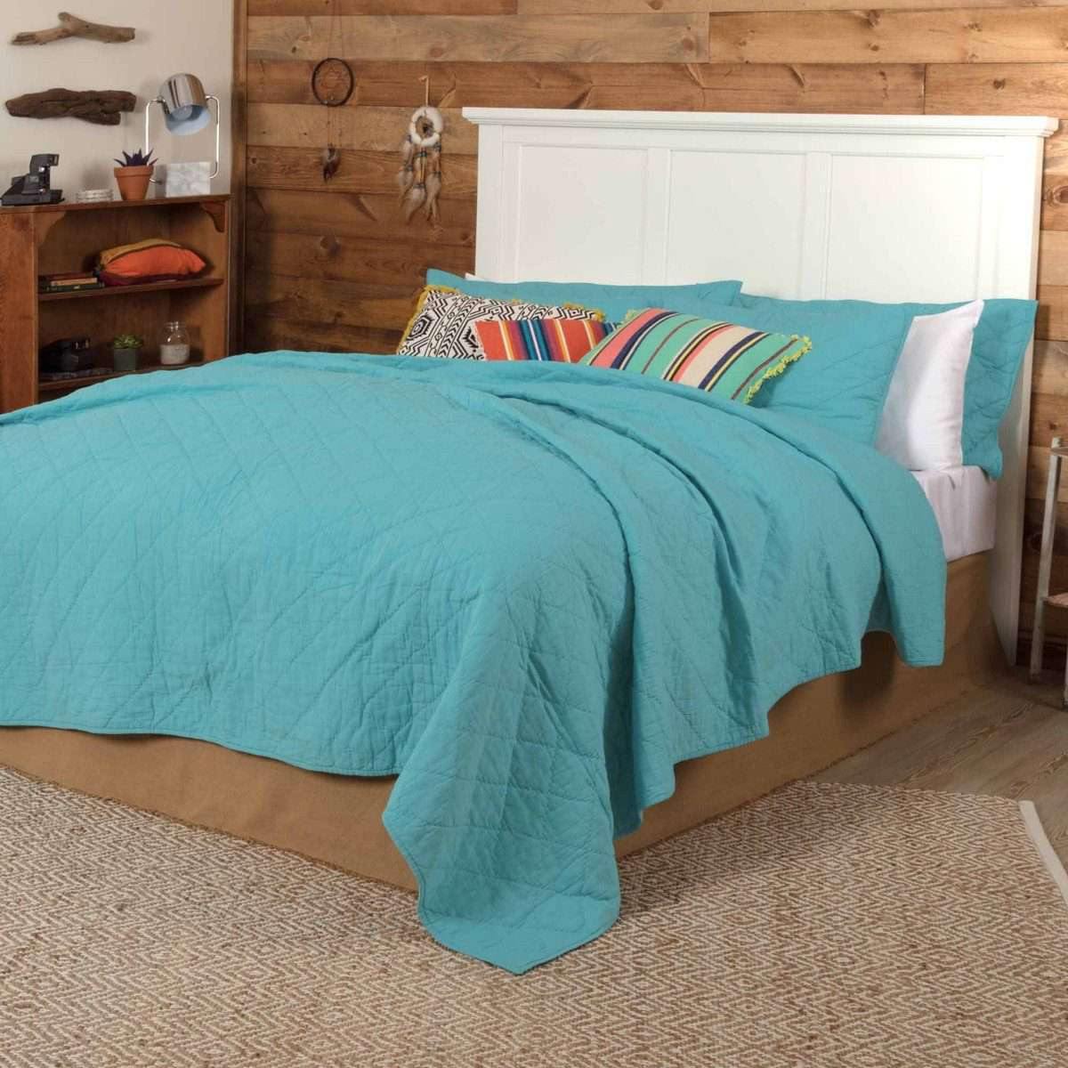 Pueblo Turquoise Queen Quilt 90Wx90L VHC Brands