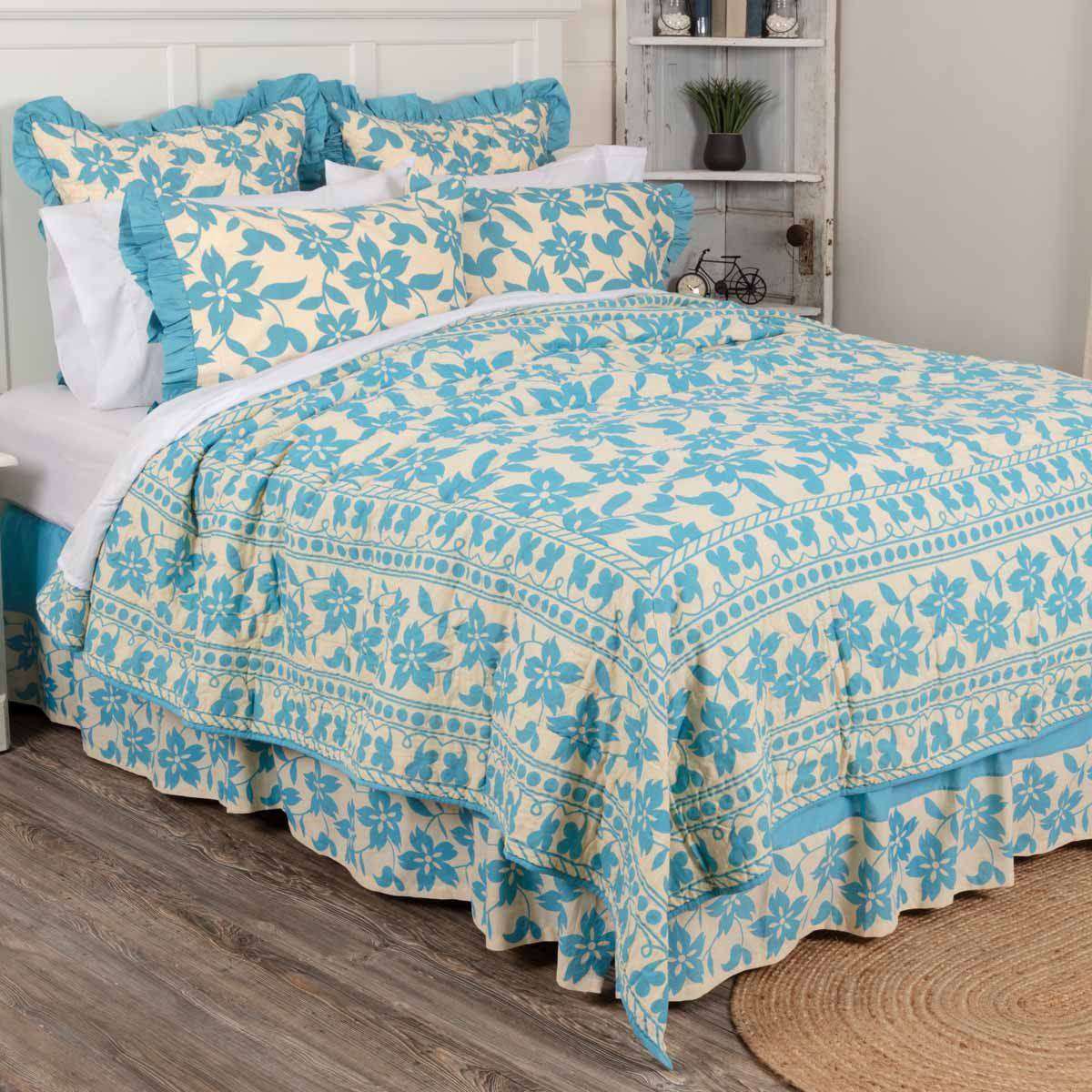 Briar Azure King Quilt 105Wx95L VHC Brands