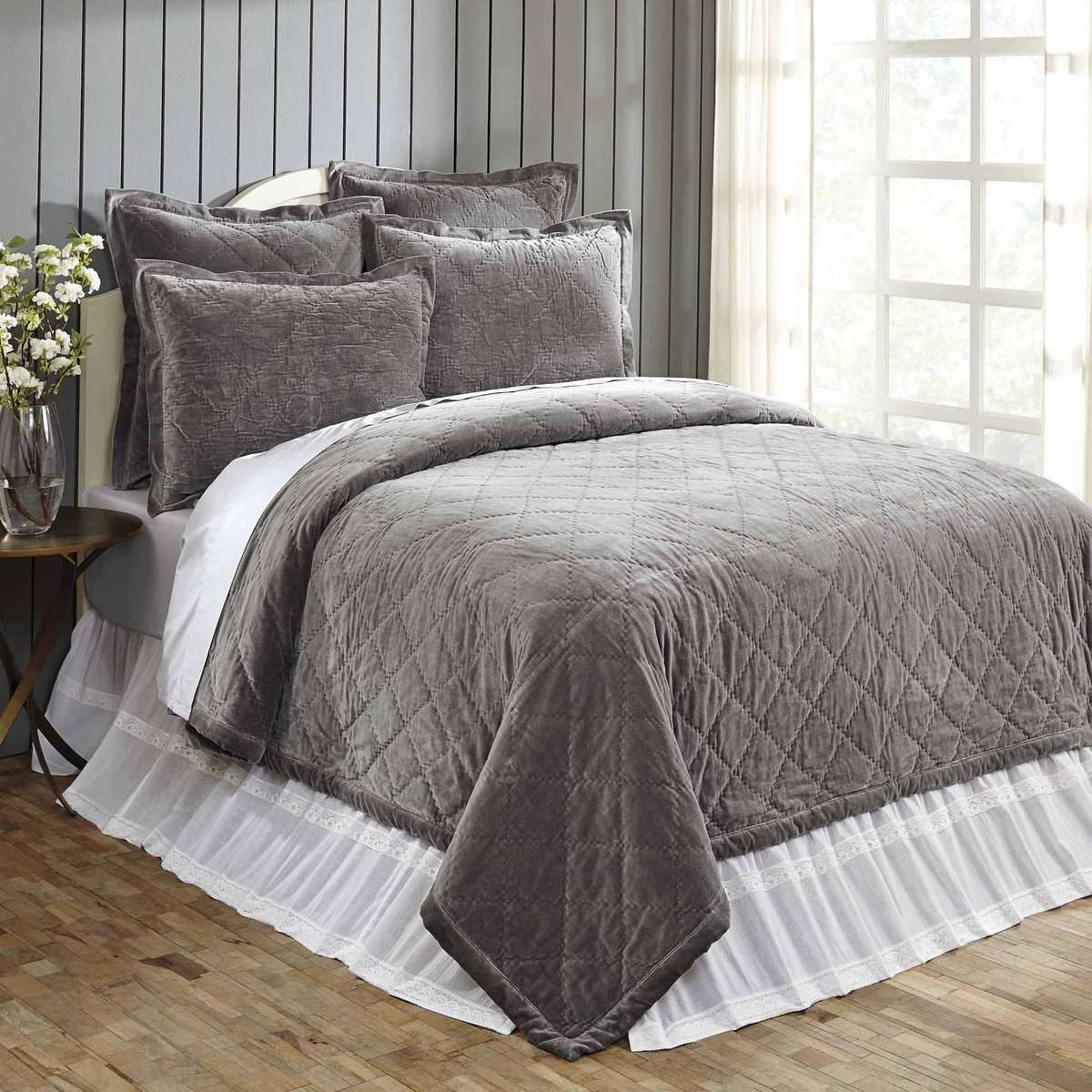 Lydia Smoke Queen Quilt 92Wx92L VHC Brands