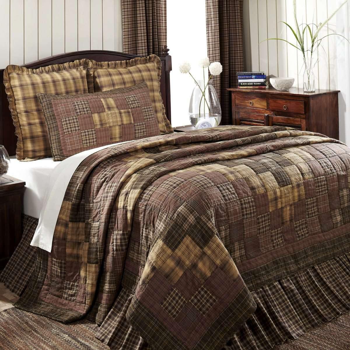 Prescott King Quilt 110Wx97L VHC Brands online