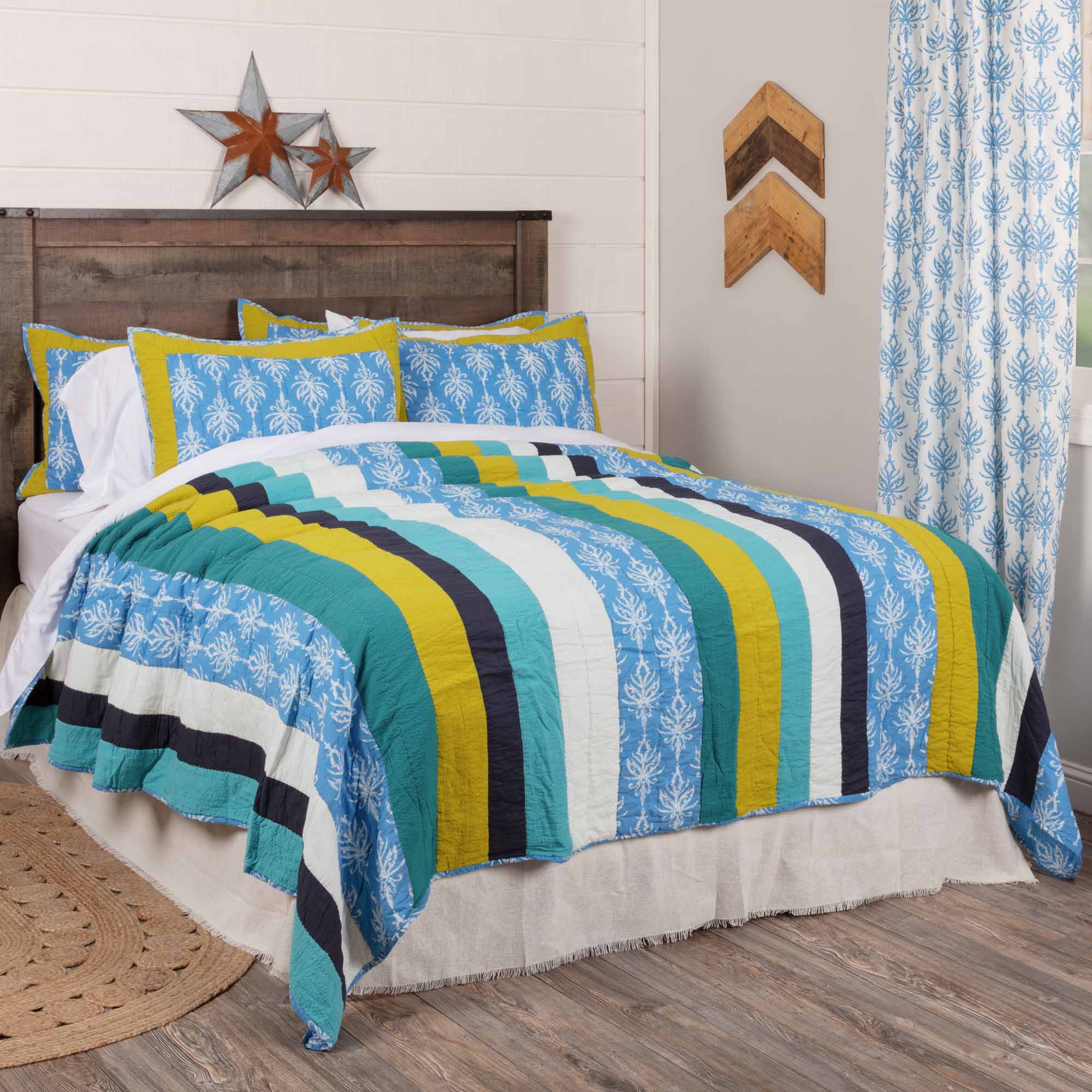 Laguna Twin Quilt 68Wx86L VHC Brands